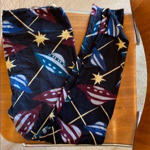 Lularoe TC Leggings.